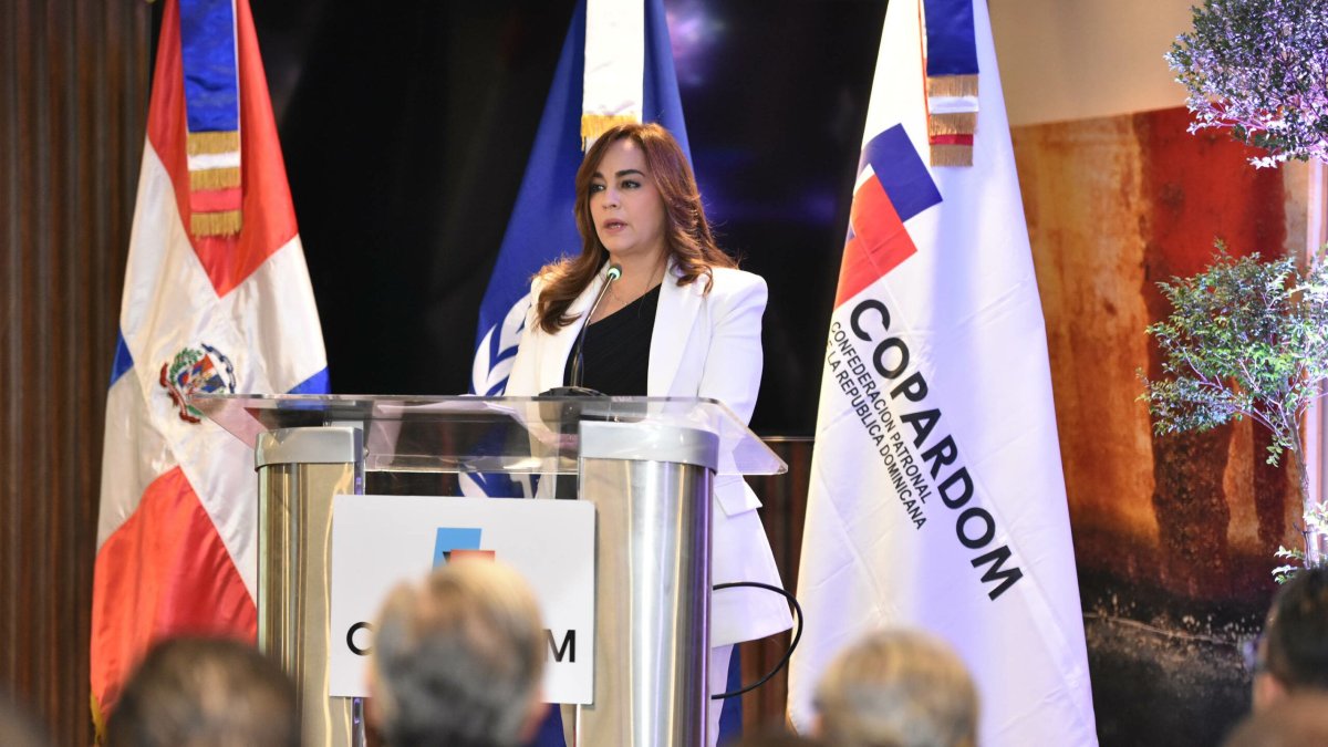 Foto-2-Laura-Pena-Izquierdo-presidenta-de-la-Copardom-1