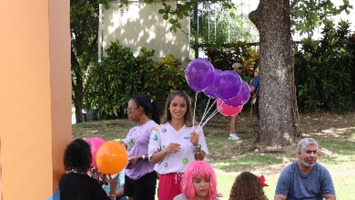 Invitan comer alimentos sanos y ejercicios