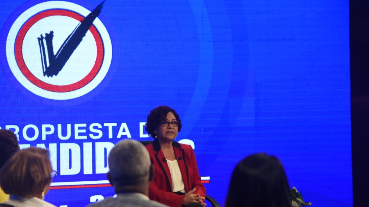 María Teresa y la desventaja de los emergentes: “Hemos votado por lo menos malo intentando frenar a alguien