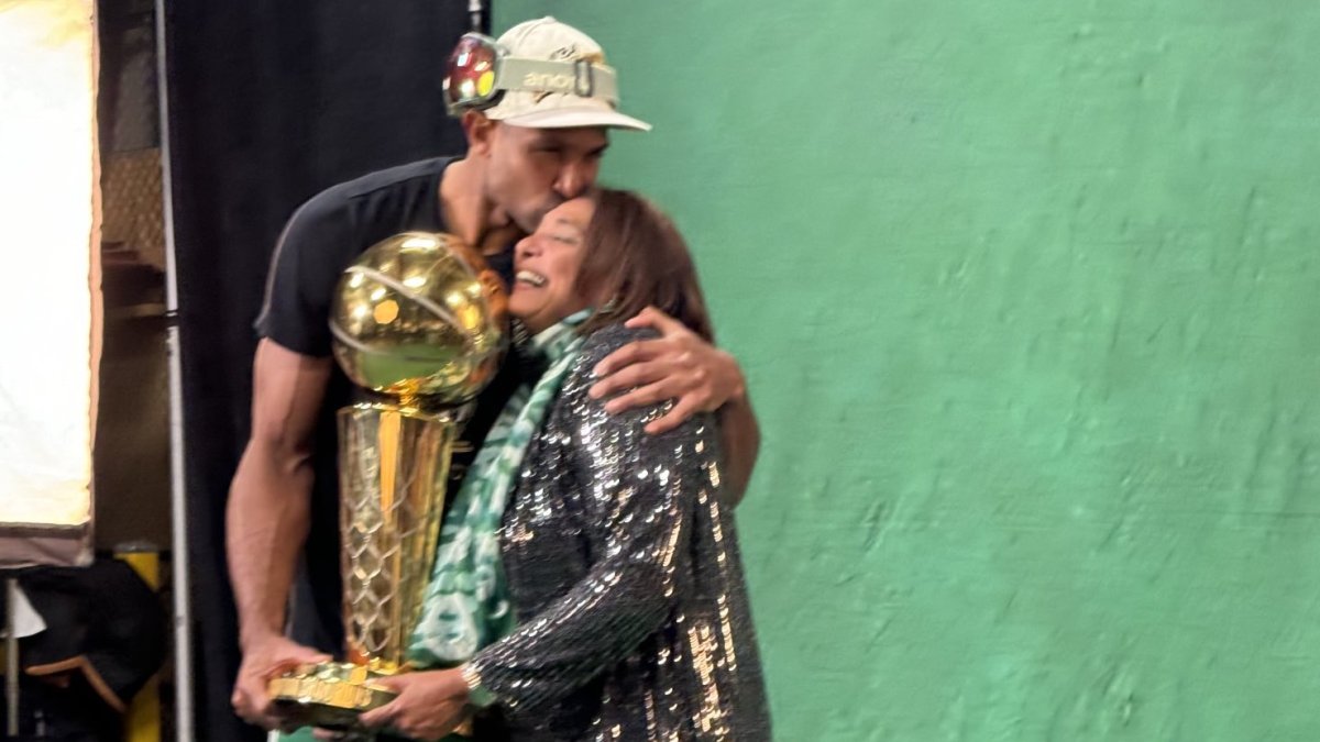 Arelis Reynoso a Al Horford: «Las oraciones de una madre no quedan en saco roto»