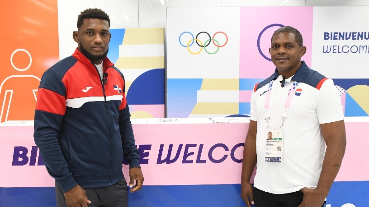Luis Miguel Pérez junto a su técnico, Porfirio Minier.