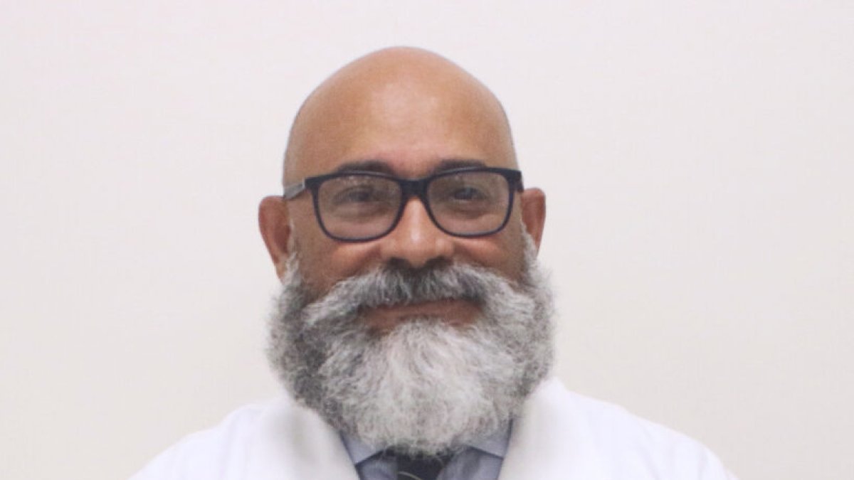 6_El País_17_1A,p02