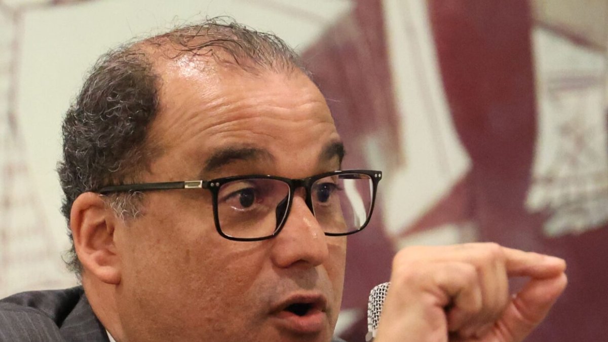 8-9_El País_15_2,p04