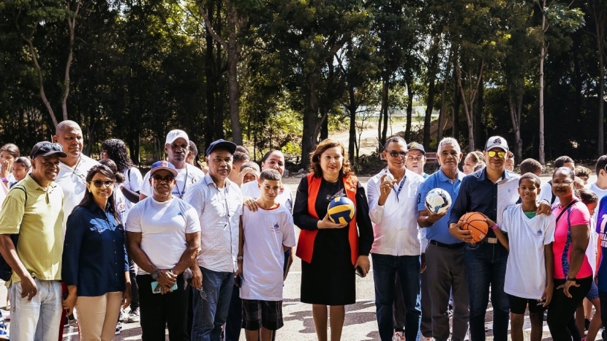 Aspecto del inicio del campamento de UDESA.