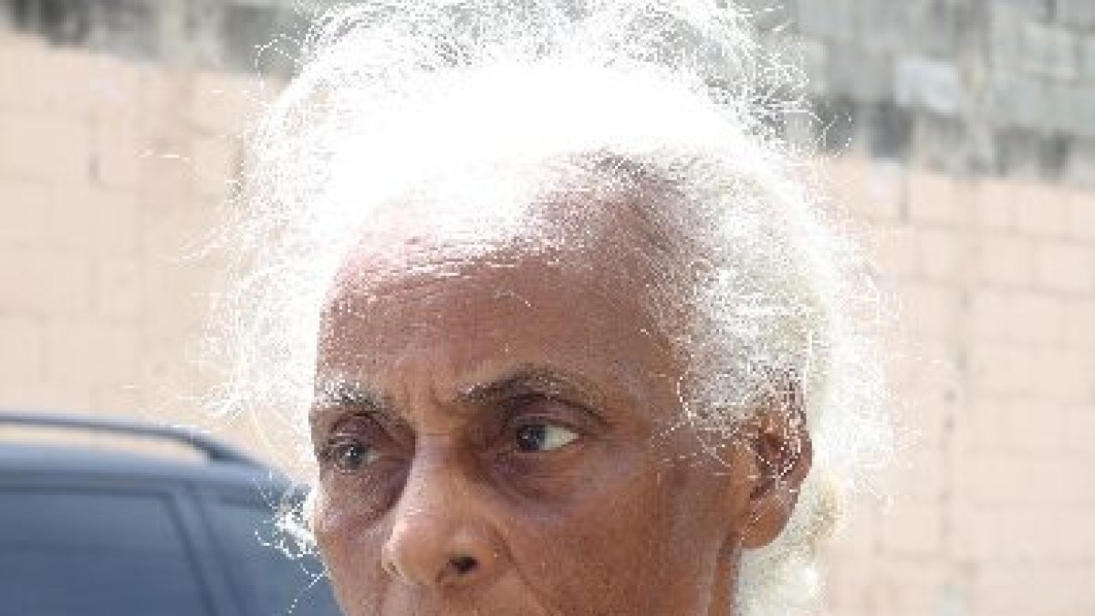 8_El País_17_1A,p02