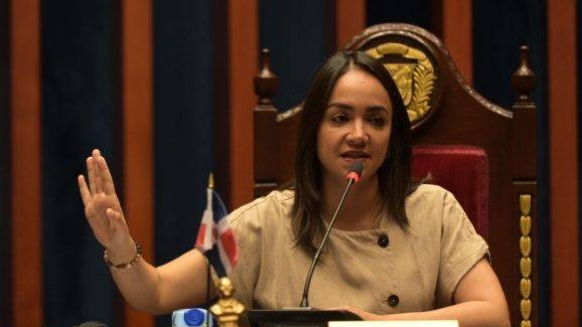 Presidente designa a Faride Raful en Interior y Policía