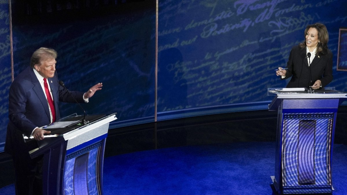 El expresidente Donald Trump y la vicepresidenta Kamala Harris mientras debatían.