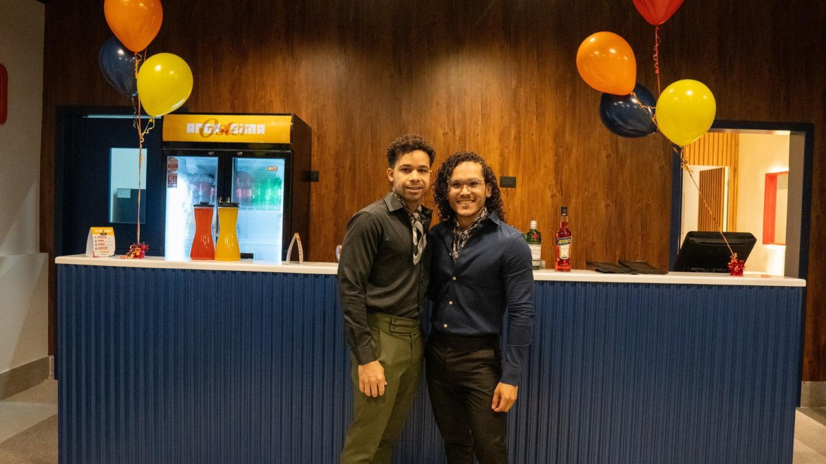 11_El País_14_Esquina,p01