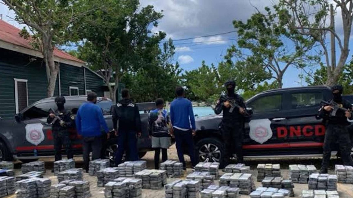 8_El País_30_1,p01~(1)