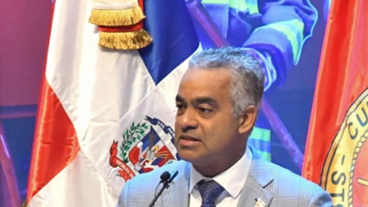 El ministro de la Presidencia, Joel Santos Echavarría,