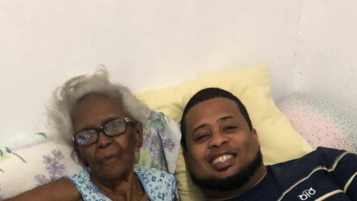 ¡Con 102 años! Fallece Palín, la abuela del Lápiz Conciente