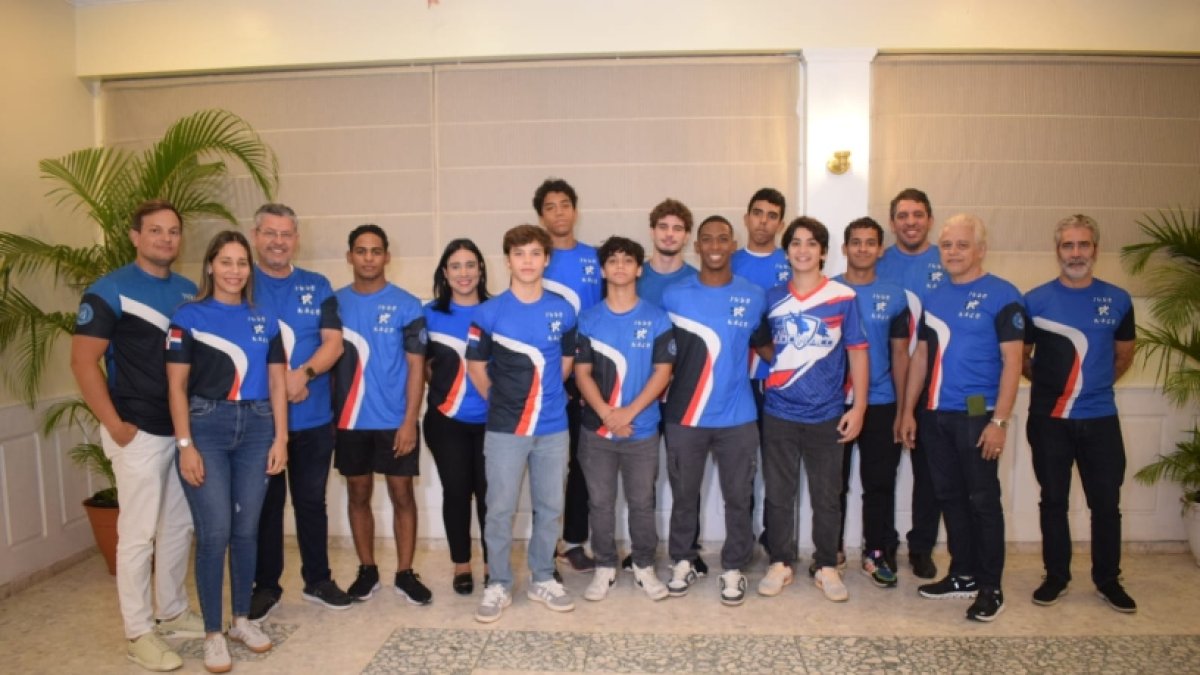 Parte de los atletas de Judo del Naco que competirán.