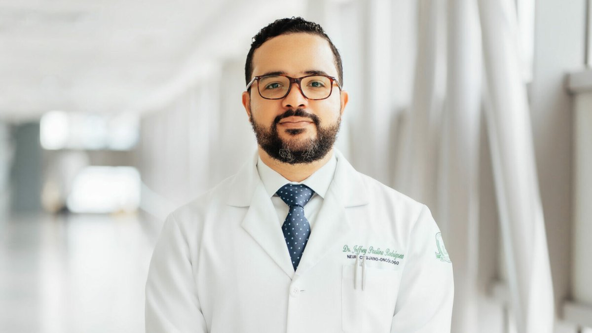 DR. Jeffrey M. Paulino Rodríguez, neurocirujano-oncólogo (1)