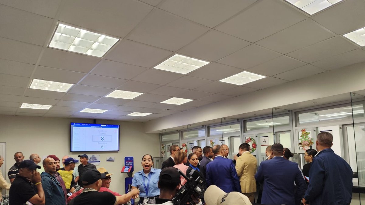 Dirigentes del PLD depositan instancia para evitar que sea juramentada alcaldesa de La Vega