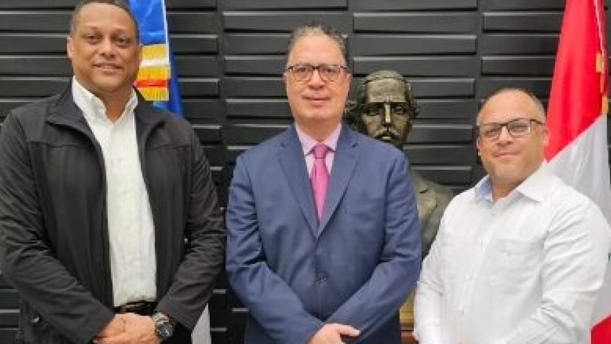 Ve potencial Perú para proveer industria textil RD