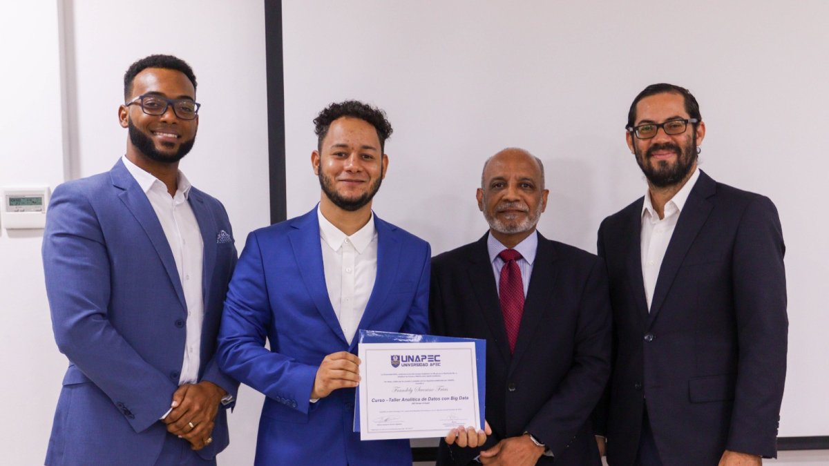 Culminan primera cohorte del Programa de Formación Continua SOMOS APAP