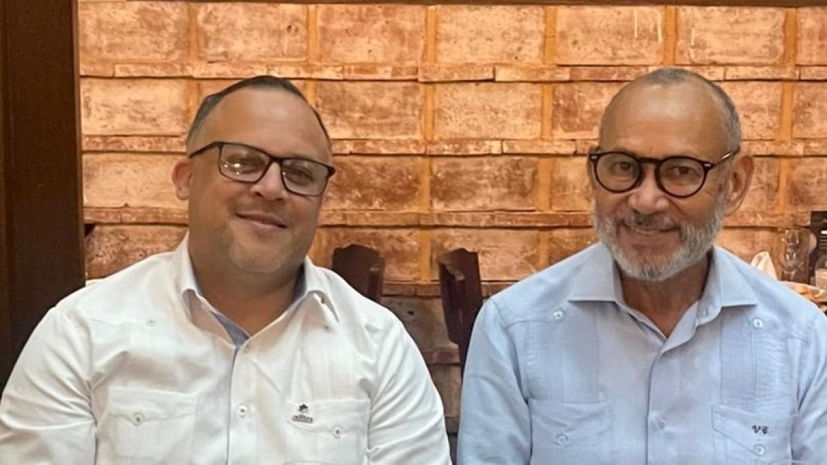 Resalta impacto industria textil y apoyo ofrece Inabie