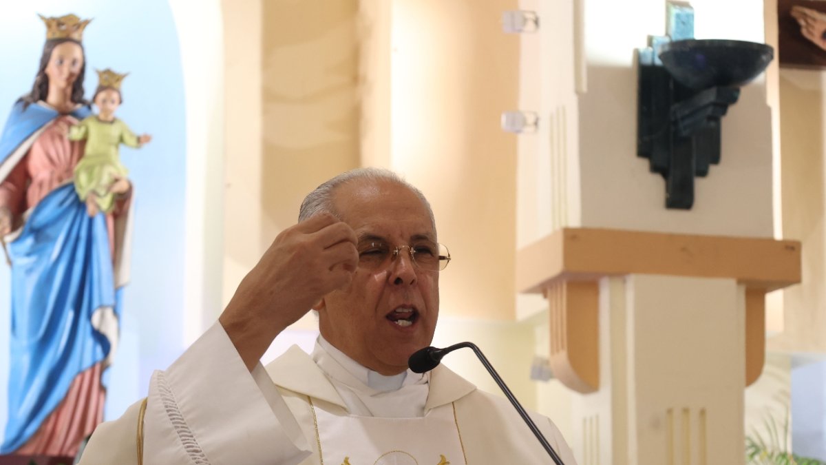 3_El País_25_1A,p01