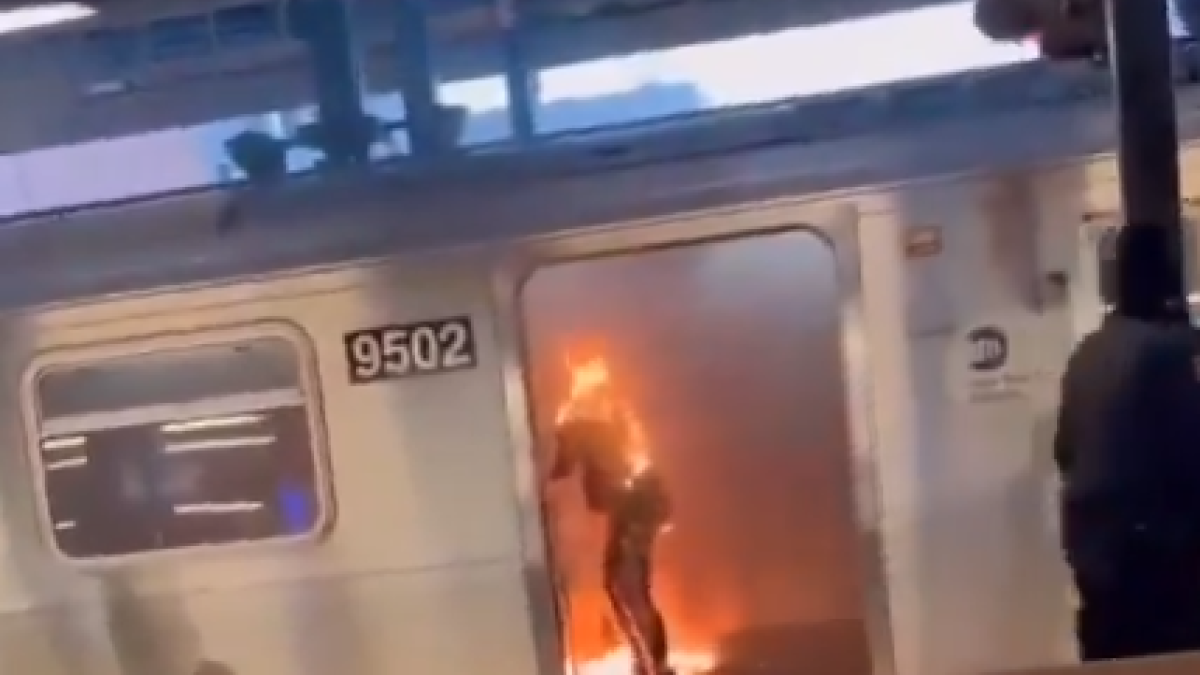 Mujer fue quemada viva en un vagón del metro de Nueva York