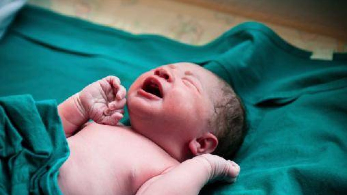 Nacimiento de bebé - Fuente externa