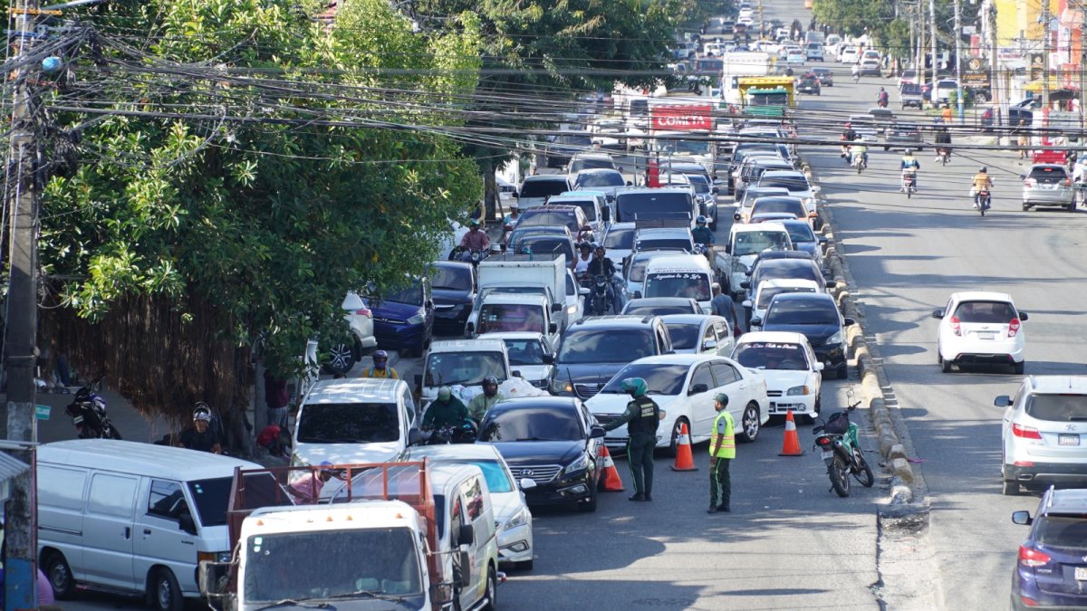 ¿Qué está pasando en el puente Francisco del Rosario Sánchez (La 17)?