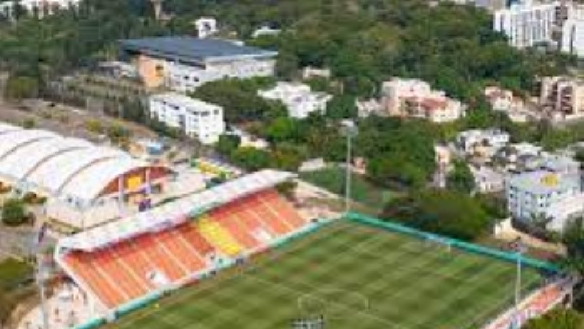 El  estadio de la PUCMM Cibao FC, escenario del juego de esta noche entre Chivas y Cibao FC.  Tony Núñez.