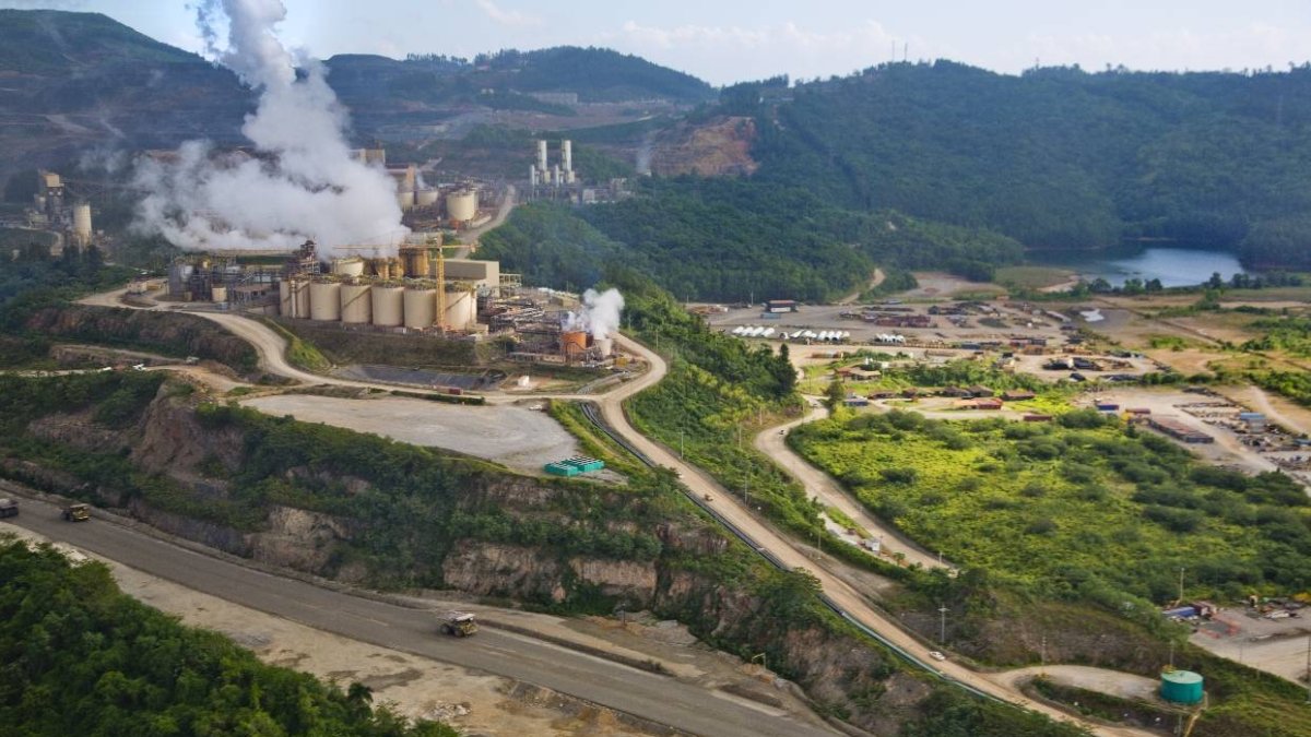 Barrick Pueblo Viejo, en la provincia  Sánchez Ramírez.