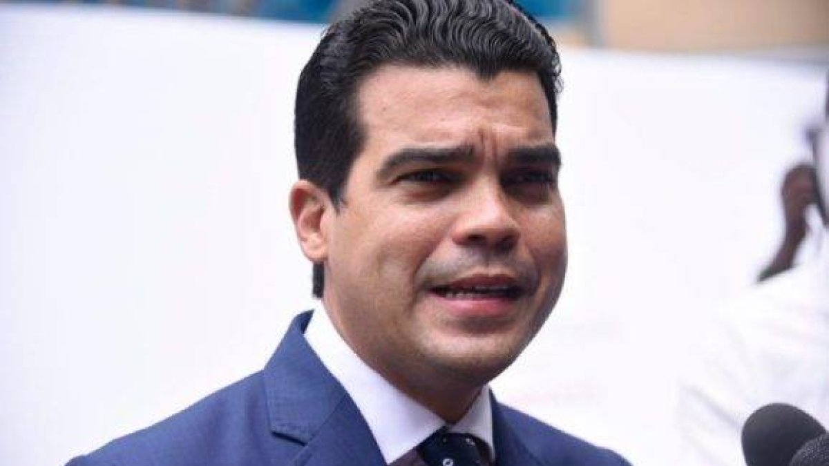 Wellington Arnaud, director del INAPA.