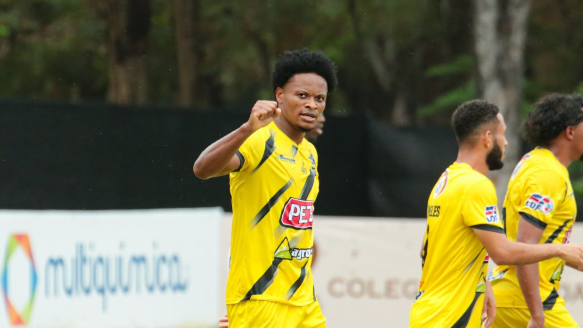 Moca FC derrotó a Barcelona en la Liga Dominicana de Fútbol