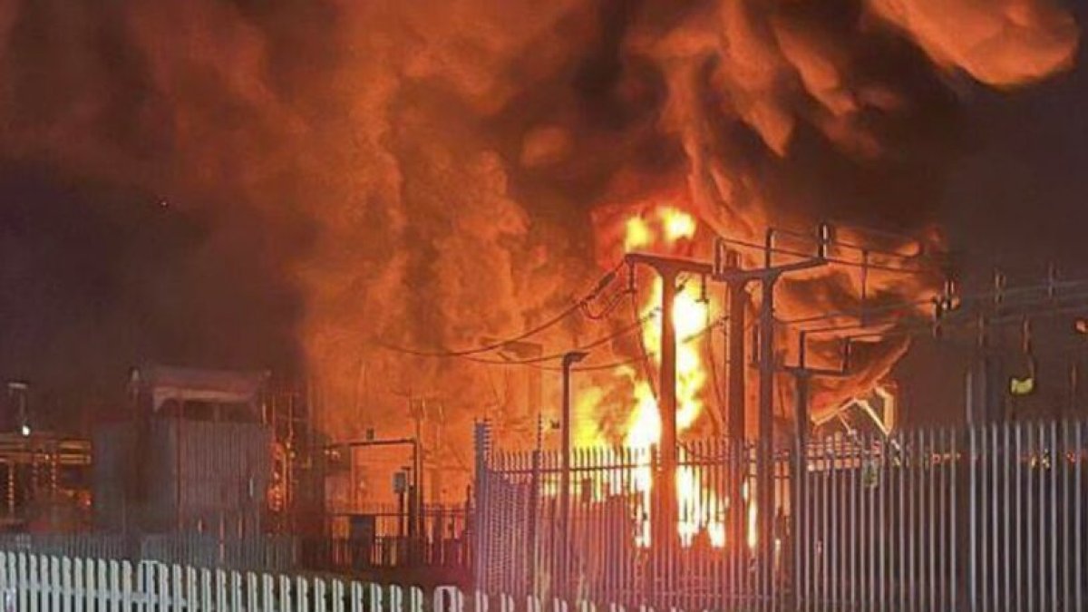 EUR-GEN REINO UNIDO-AEROPUERTO-INCENDIO
