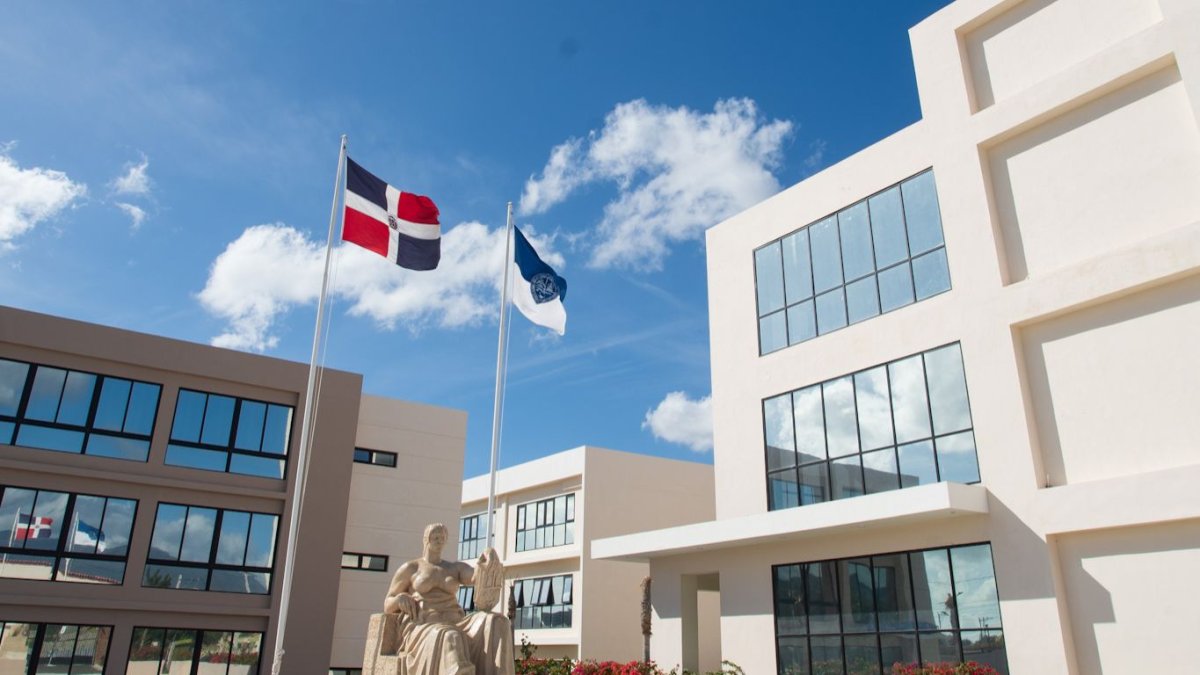 A un año de la entrega de la UASD-Baní, más de 2,000 estudiantes se han inscrito en el recinto