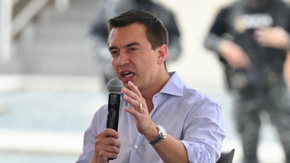 Lo que hay que saber sobre el presidente reelecto de Ecuador, Noboa