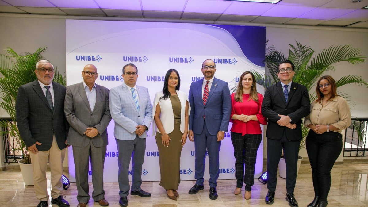 UNIBE y el Gabinete de Política Social realizan panel sobre el uso de la inteligencia artificial en la protección social