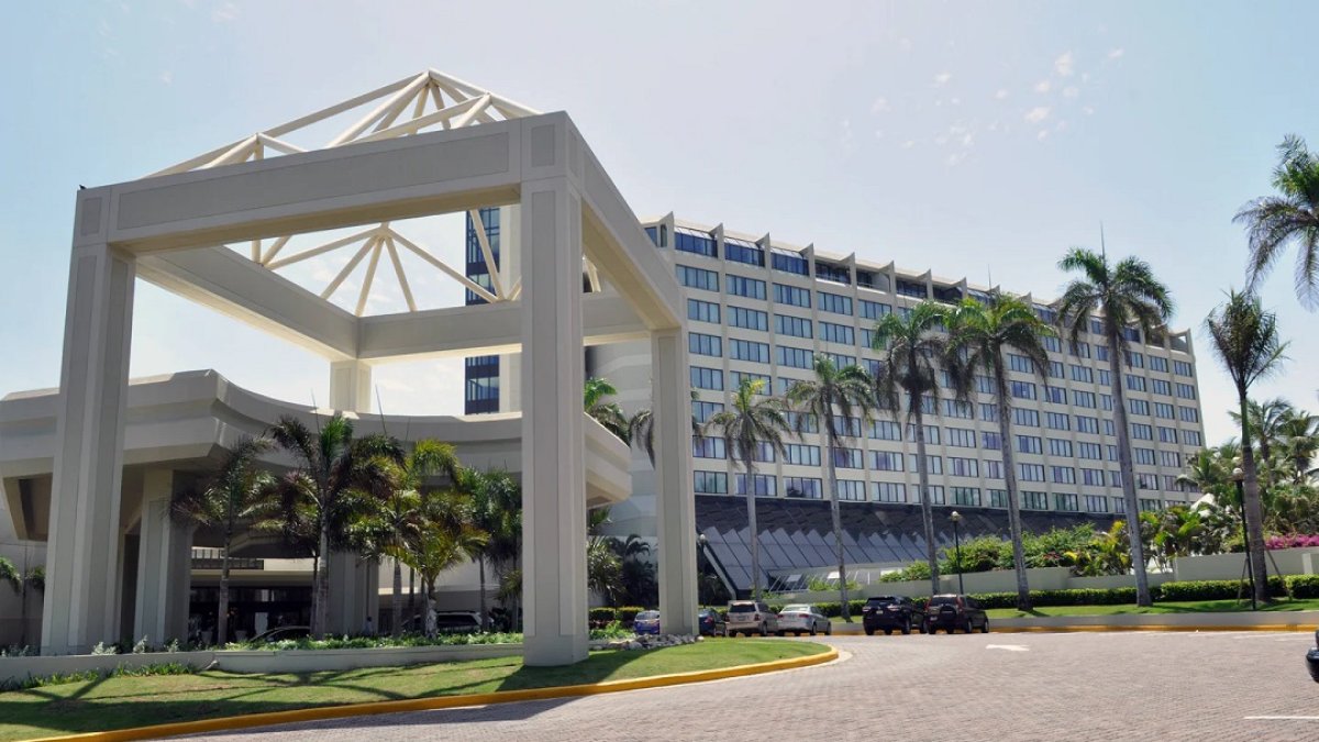 Fachada Teatro La Fiesta del Hotel Jaragua