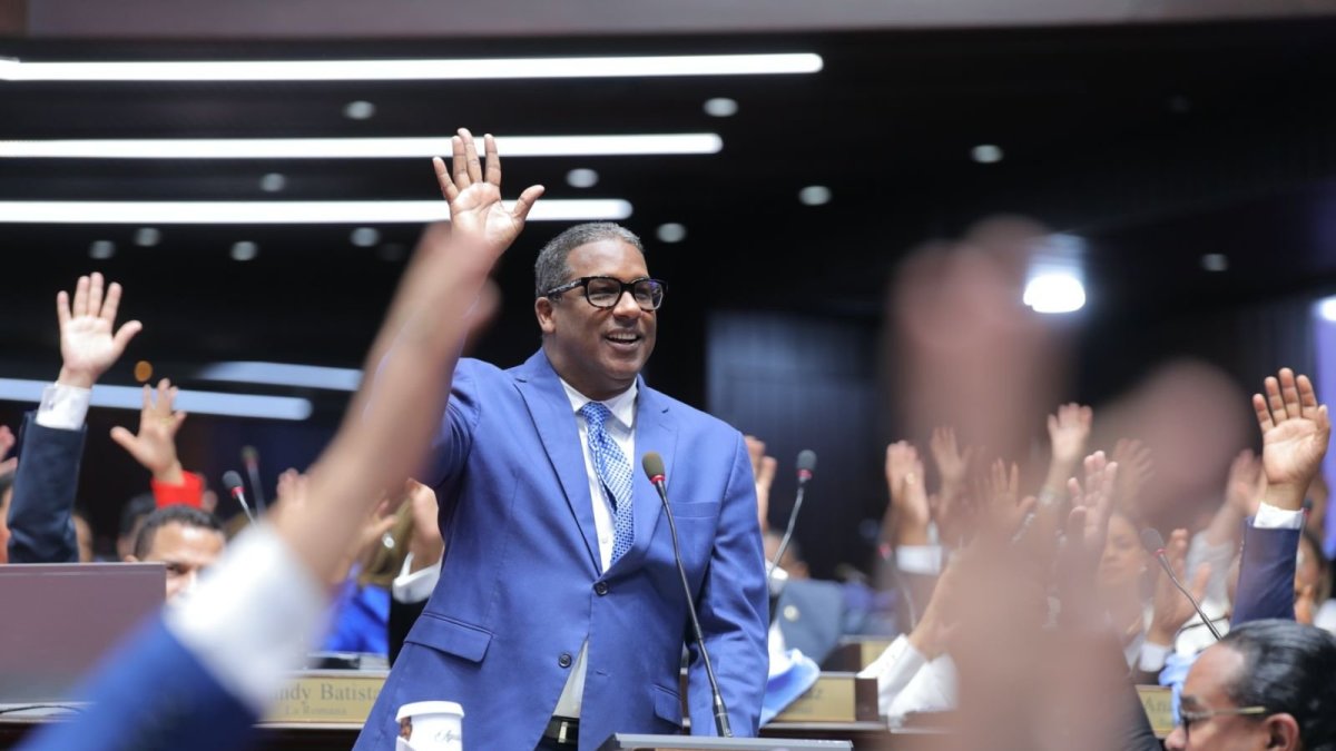 Agustín Burgos se despide de la Cámara de Diputados: conoce lo que dijo