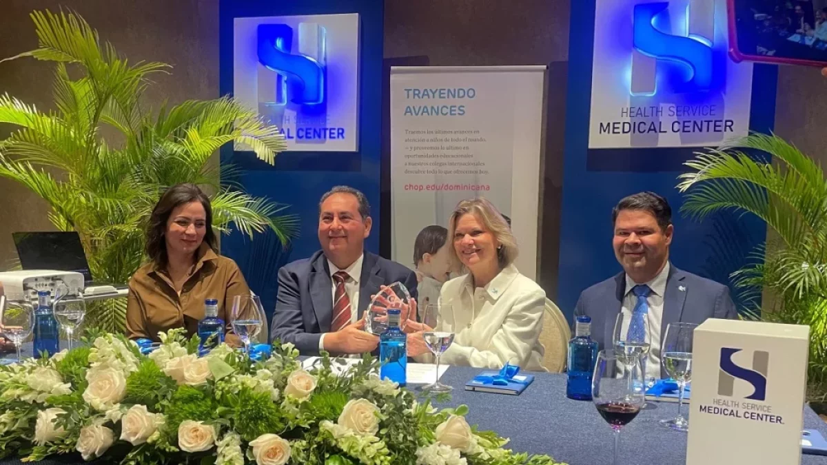 Hospital-de-Filadelfia-entrego-un-reconocimiento-al-Medical-Center-por-fortalecer-alianza-1024×768