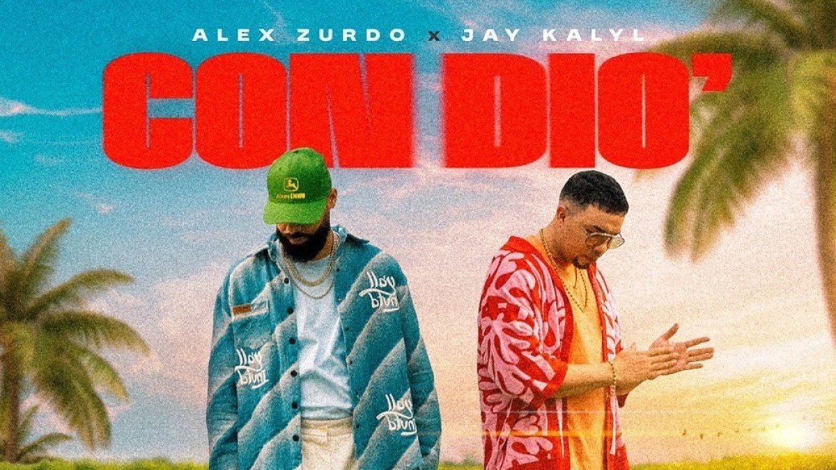 Micaías Ureña (izq.) ataca rival en una de sus peleas.