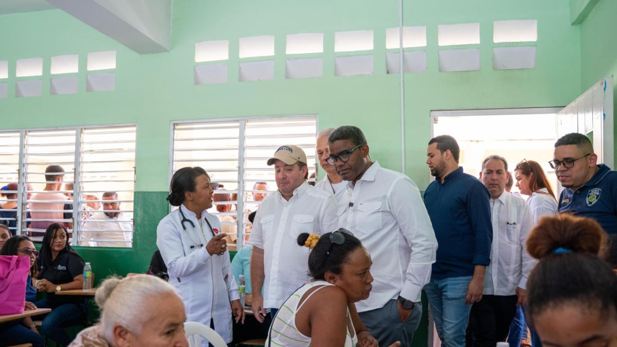 Lo que hizo Propeep junto a otros funcionarios en Sosúa