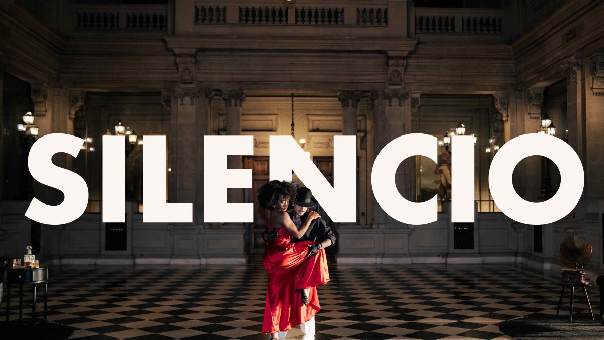 Rauw Alejandro baila bachata en nuevo musical de “Silencio”