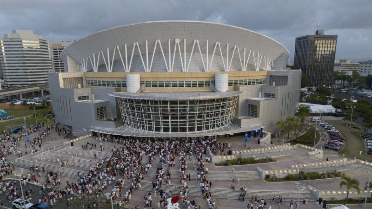 Tirotean el Coliseo de Puerto Rico, la principal sala de espectáculos ...