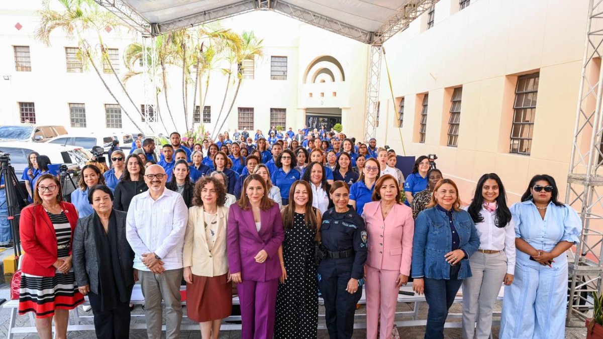 La ministra Mayra Jiménez, la embajadora Lorea Arribalzaga y la procuradora Ana Andrea Villa Camacho encabezaron la actividad.