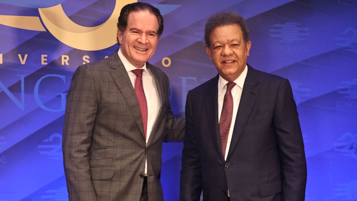 Manuel Corripio Alonso y Leonel Fernández.