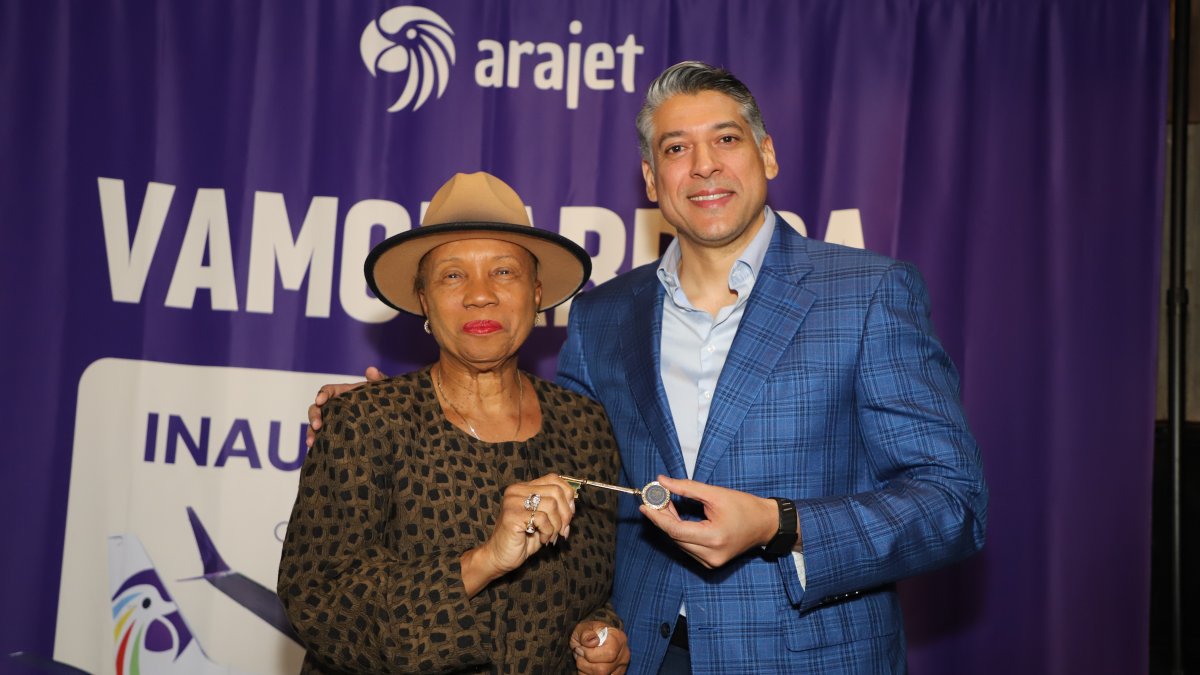 Denise Simmons y Víctor Pacheco