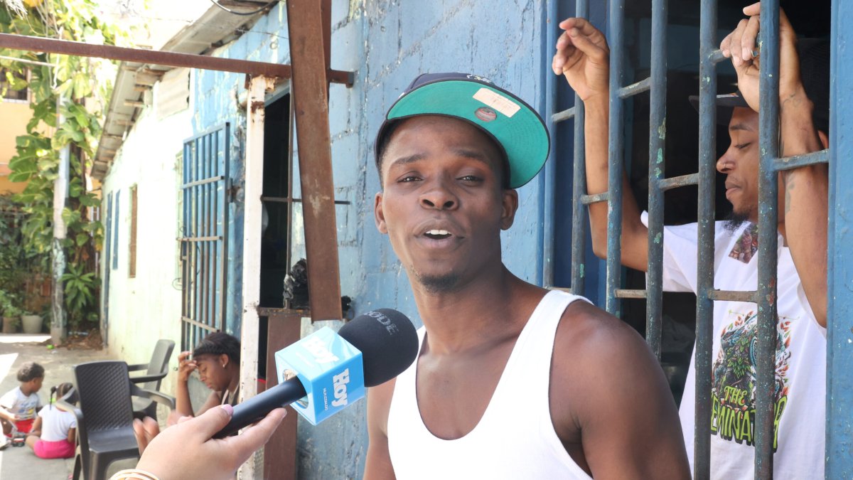 Adonis Martínez denuncia tanda de apagones en Cristo Rey/ Foto Duany Núñez