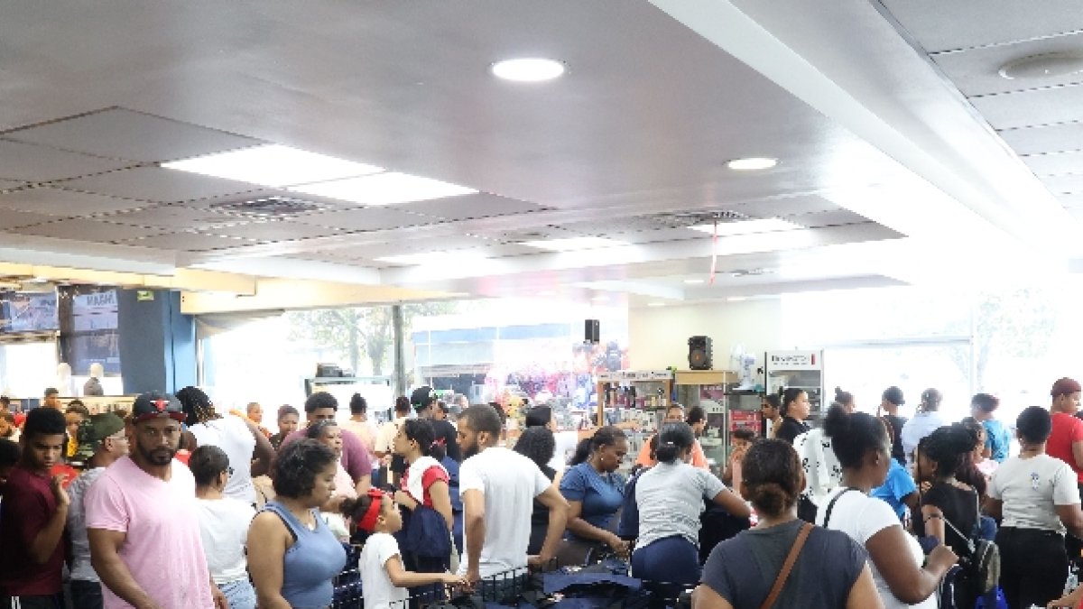 Recorrido compra utiles escolares – Chaimy Soriano 24-08-2025