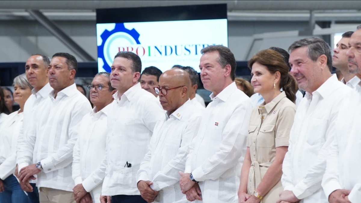 Vicepresidenta encabeza inauguración de dos nuevas naves en Zona Franca de San Pedro de Macorís
