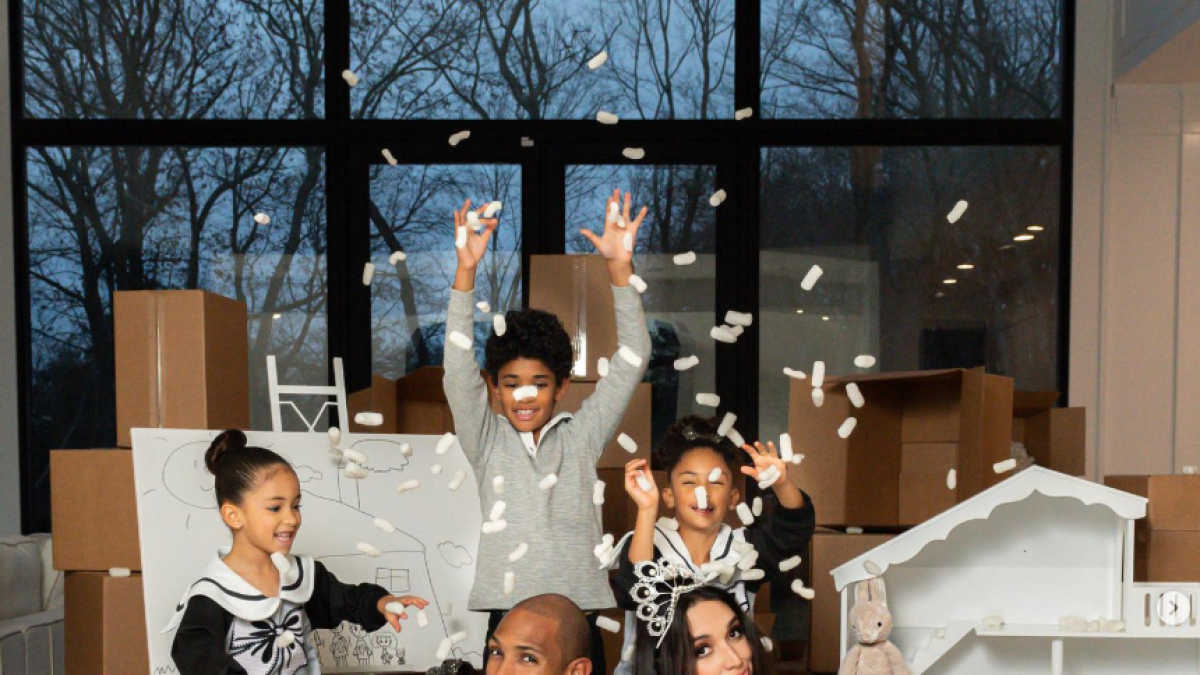 Amelia Vega, Al Horford y su numerosa familia.