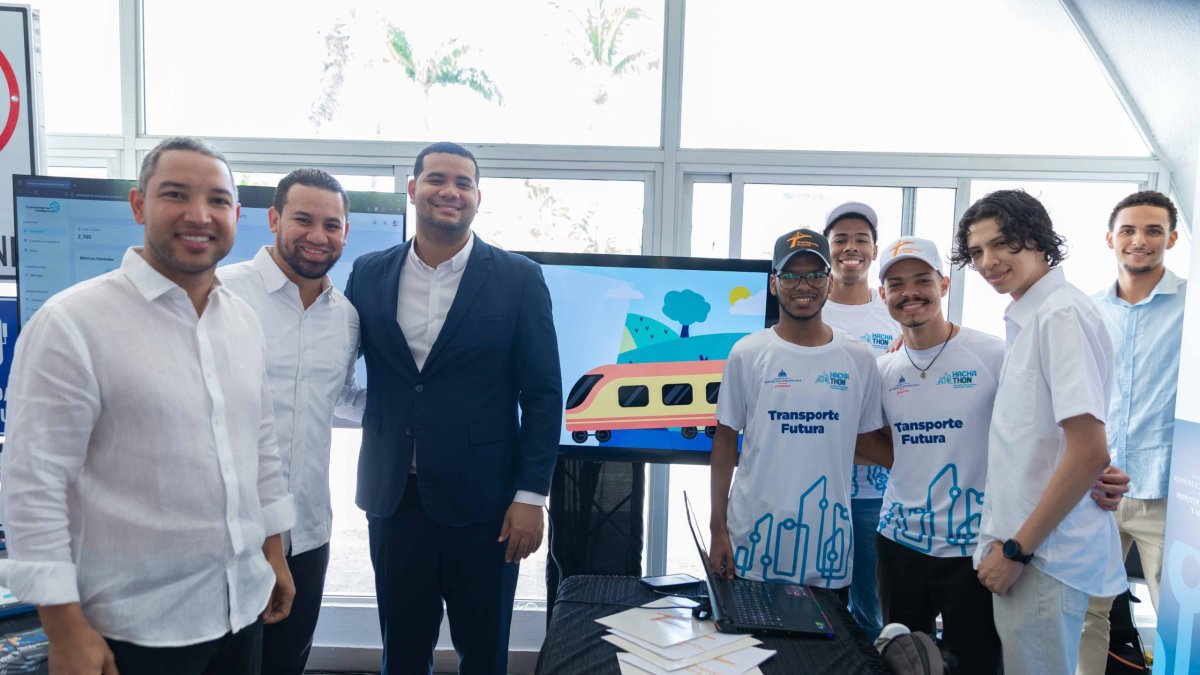 Presentan 20 soluciones juveniles en el Hackatón de Movilidad Urbana