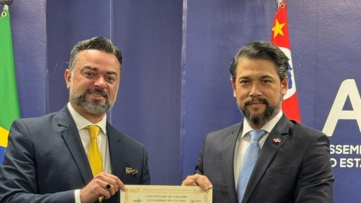 Robert-Takata-recibe-reconocimiento-como-Ciudadano-Honorario-del-Estado-de-Sao-Paulo-2-e1750951001609-768×554