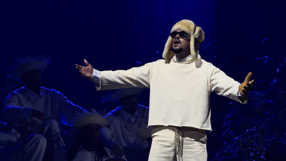 El cantante Bad Bunny se presenta en San Juan